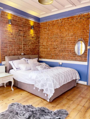 all building/5floors/ garden in balat